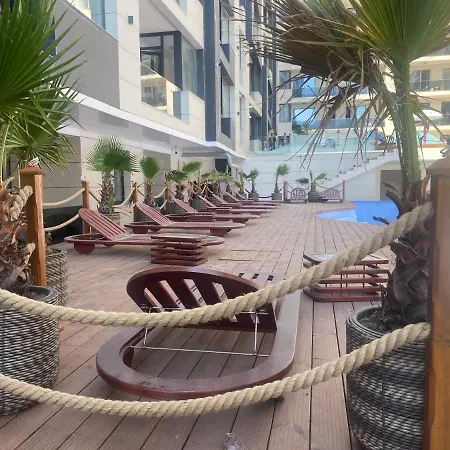 Richy By The Sea Διαμέρισμα *